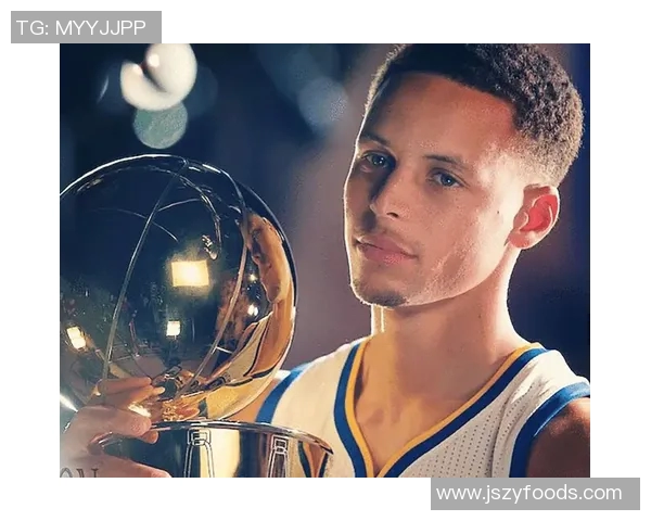 库里晒健身照引发热议,网友感叹:何时才能拥有这样的完美身材? 库里晒健身照引发热议,网友感叹:何时才能拥有这样的完美身材?