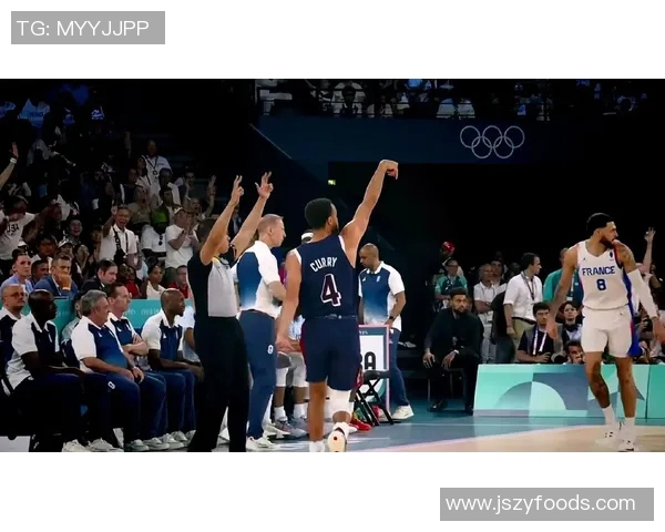 美国男篮蓝队在奥运会上获得金牌的背后故事:勇夺冠军靠的不仅是技术实力,更是团队默契和全力以赴的拼搏精神 美国男篮蓝队在奥运会上获得金牌的背后故事:勇夺冠军靠的不仅是技术实力,更是团队默契和全力以赴的拼搏精神