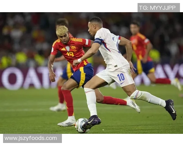 姆巴佩深夜赞亚马尔赛,致意热情拥抱幕后真相揭秘 姆巴佩深夜赞亚马尔赛,致意热情拥抱幕后真相揭秘